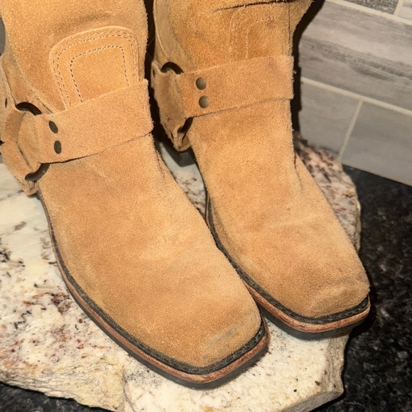 Women’s Frye Harness Boots - Picture 4 of 11